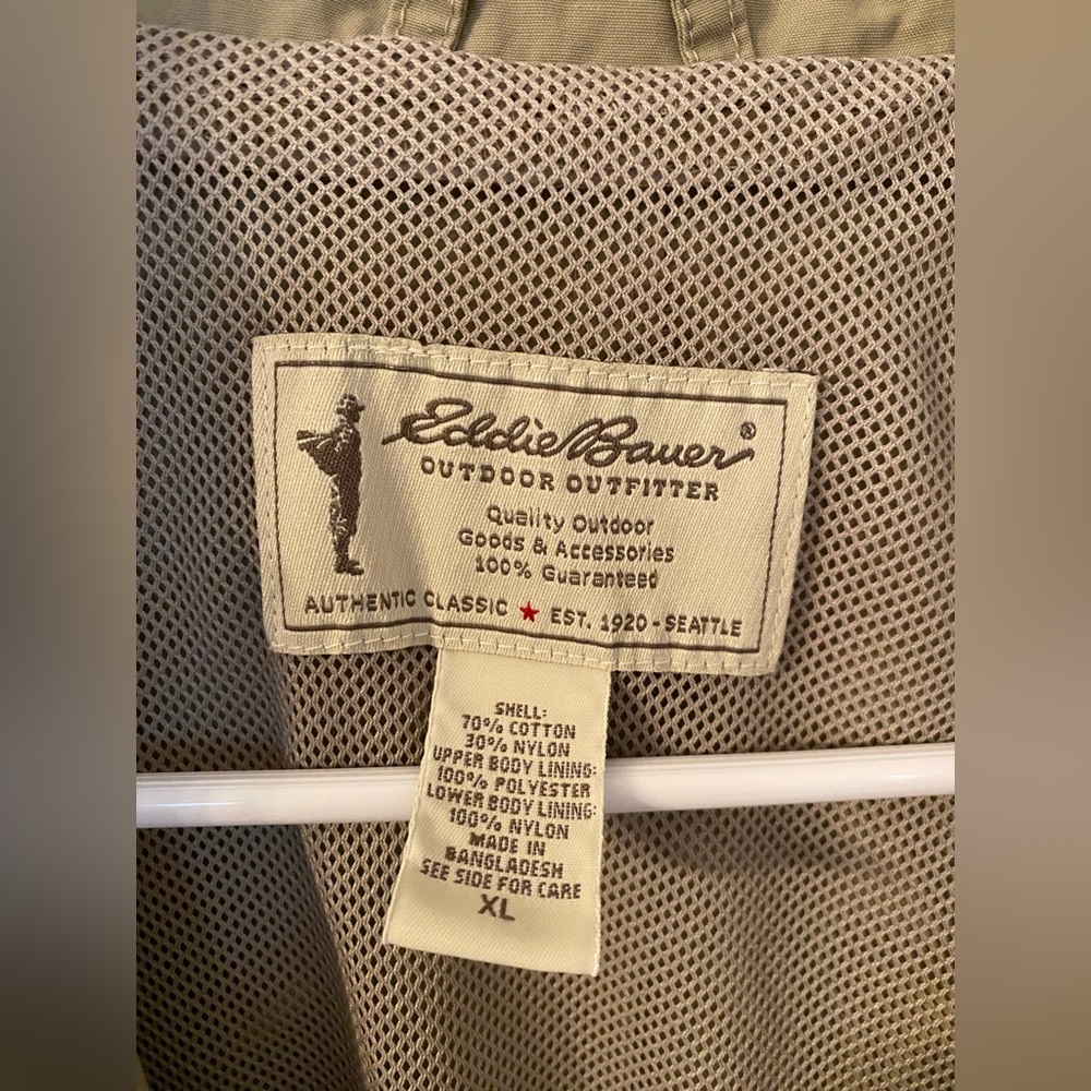Eddie  Bauer Men's Khaki Outdoor Vest Size xl - Picture 10 of 10